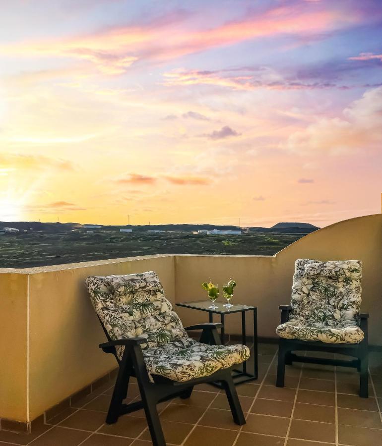 Sunset Corralejo Con Solarium Privado Коральео Экстерьер фото