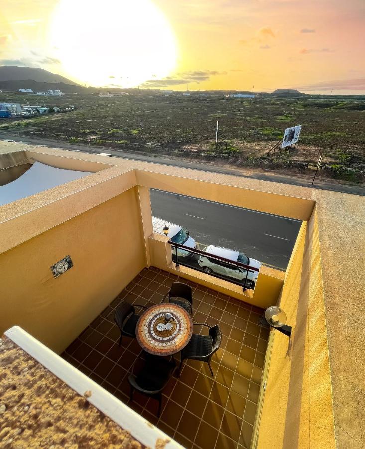 Sunset Corralejo Con Solarium Privado Коральео Экстерьер фото